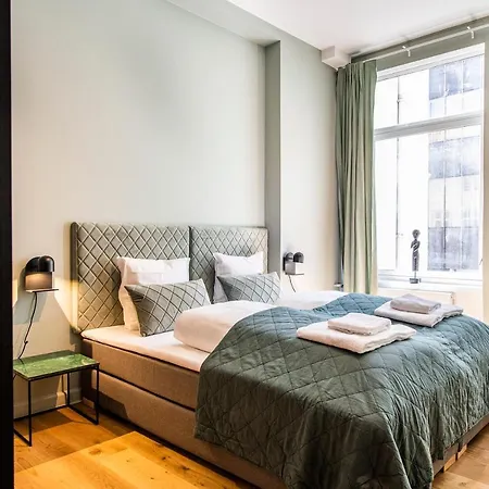 Redecorated Luxury Home In Center アパート *