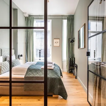 Redecorated Luxury Home In Center Apartman