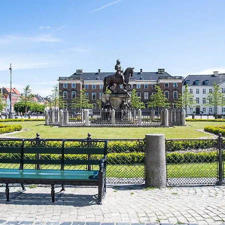 Redecorated Luxury Home In Center Koppenhága